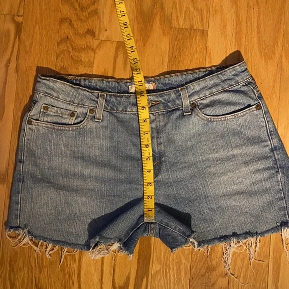 Levi’s 515 Light Wash Cutoff High Waisted Shorts size 14 - Picture 9 of 12